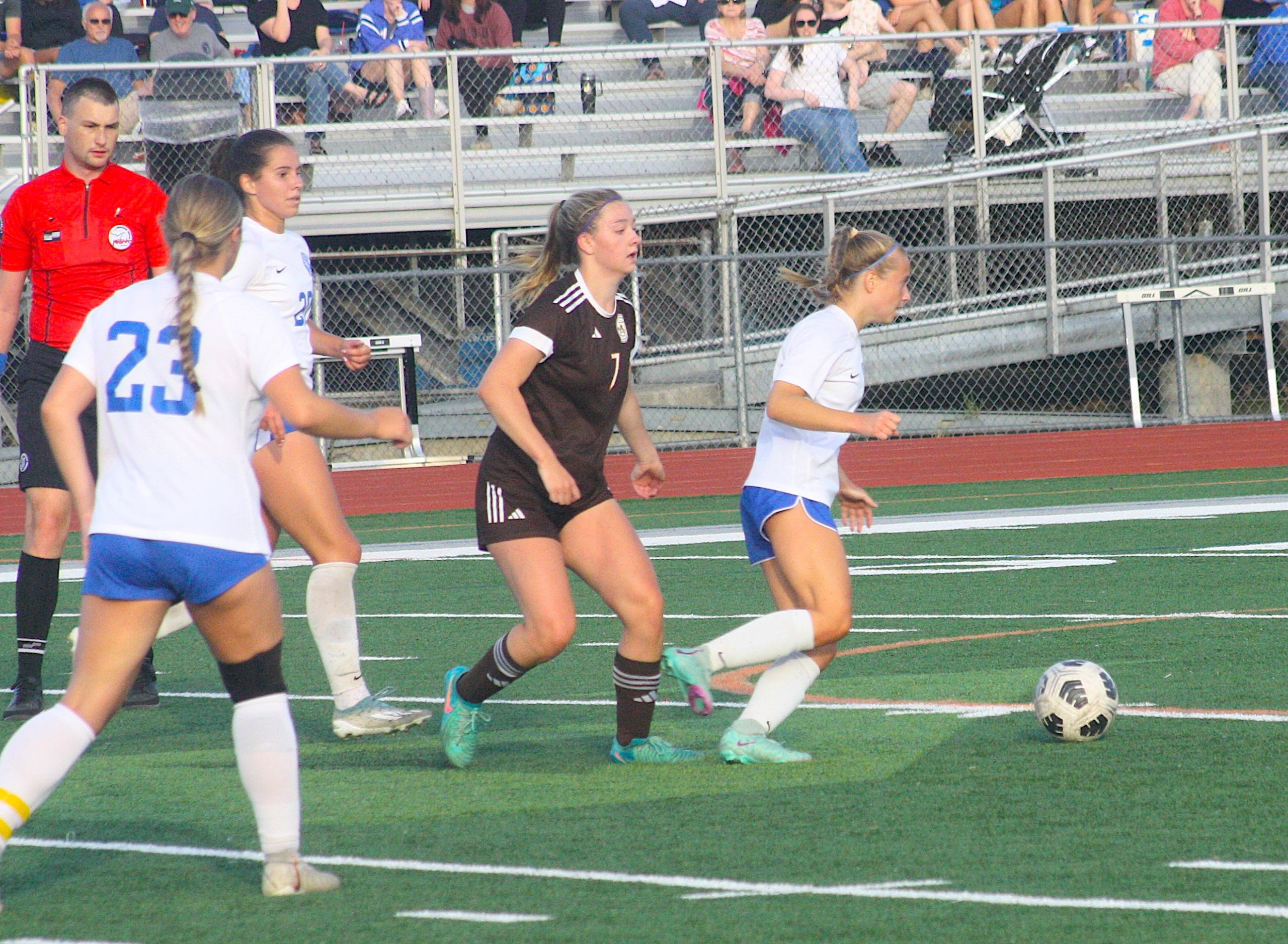 adams5 1 - Social House News Salem junior Katie Sarkesian advances the ball up the pitch