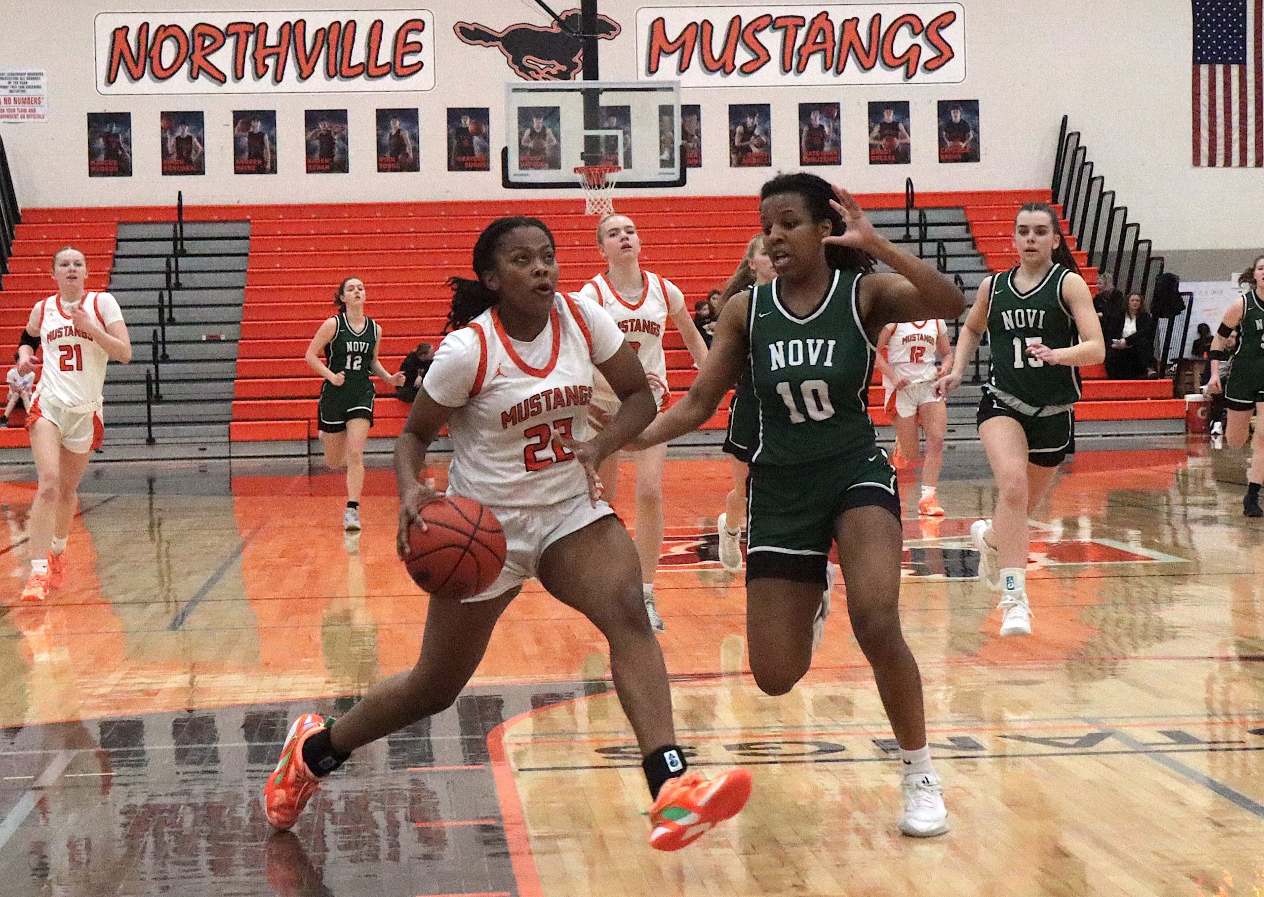 SWEET SWEEP: Mustangs steamroll Novi, advance to District Final ...