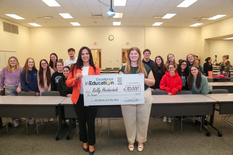 HerberholzSecondary - Social House News Lottery Commissioner, Suzanna Shkreli, Kelly Herberholz and her student government students