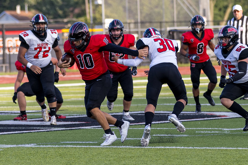 AliTalebAction2 - Social House News Ali Taleb runs for significant yardage during a 2024 game PHOTO BY BOB PADGET