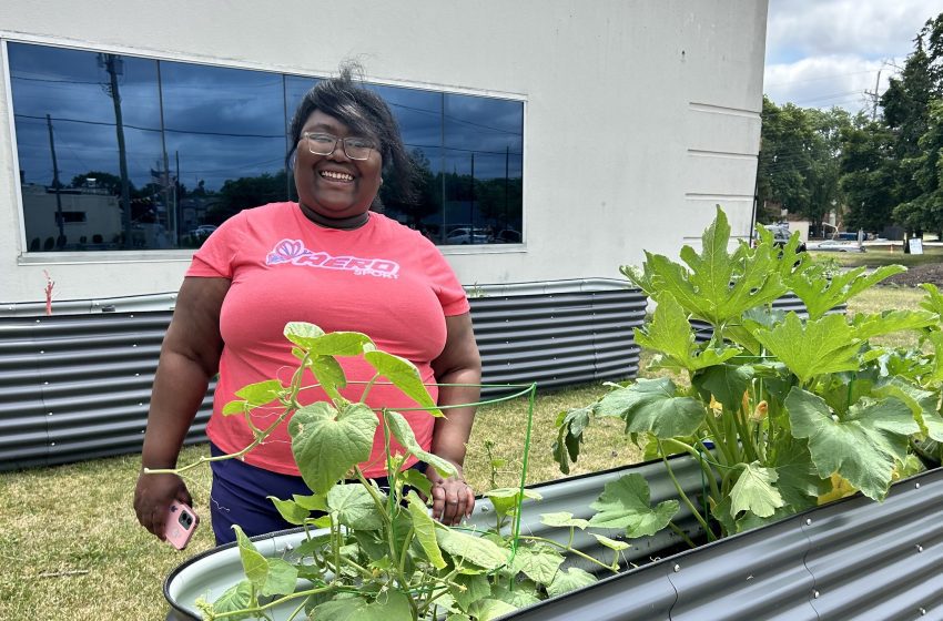  Southfield’s Clubhouse for the Common Good opens therapeutic garden
