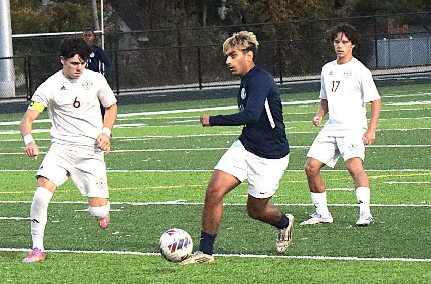  Rochester Adams hands Salem 4-1 setback in regular-season finale