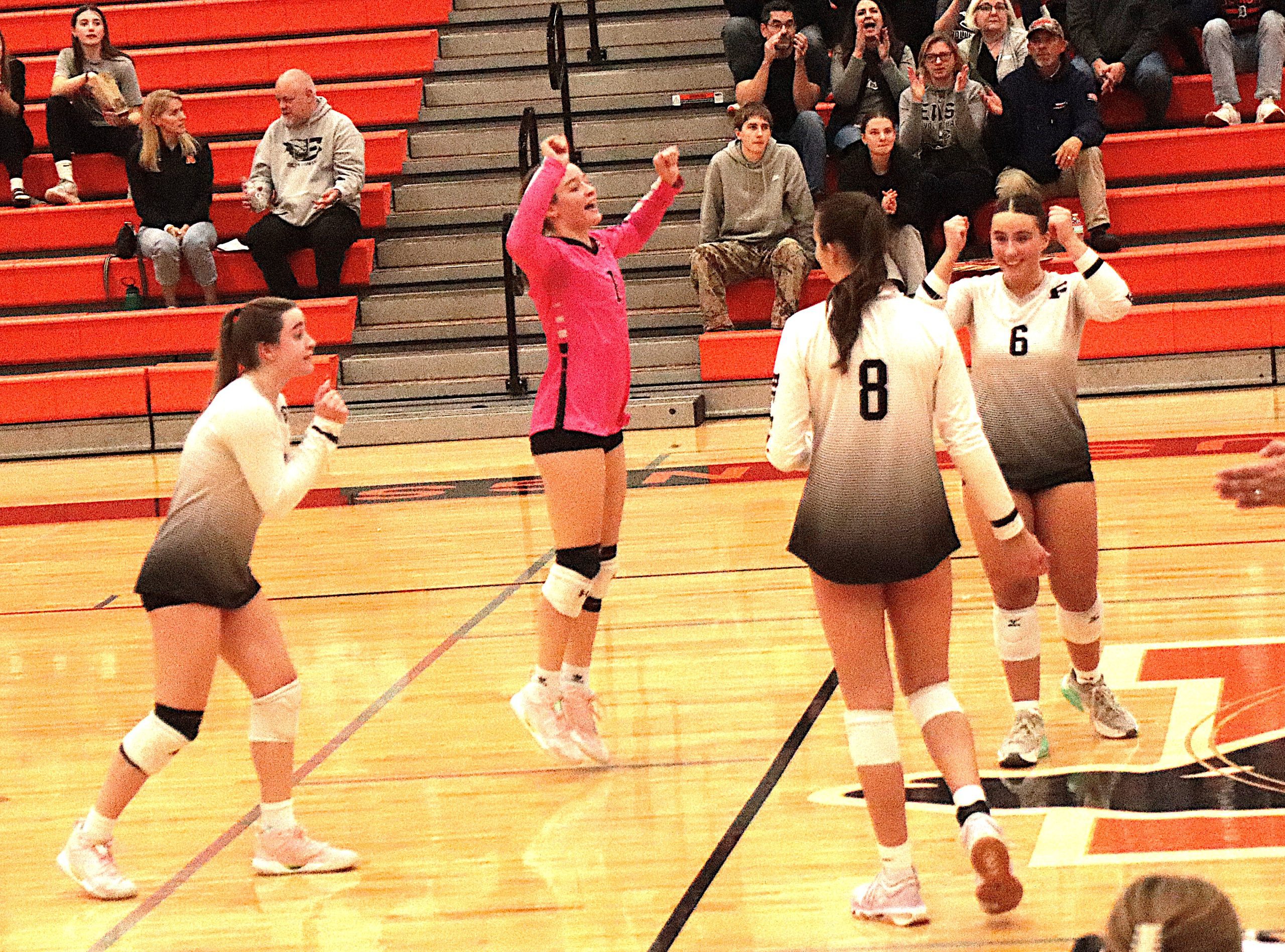 Cougs1 - Social House News