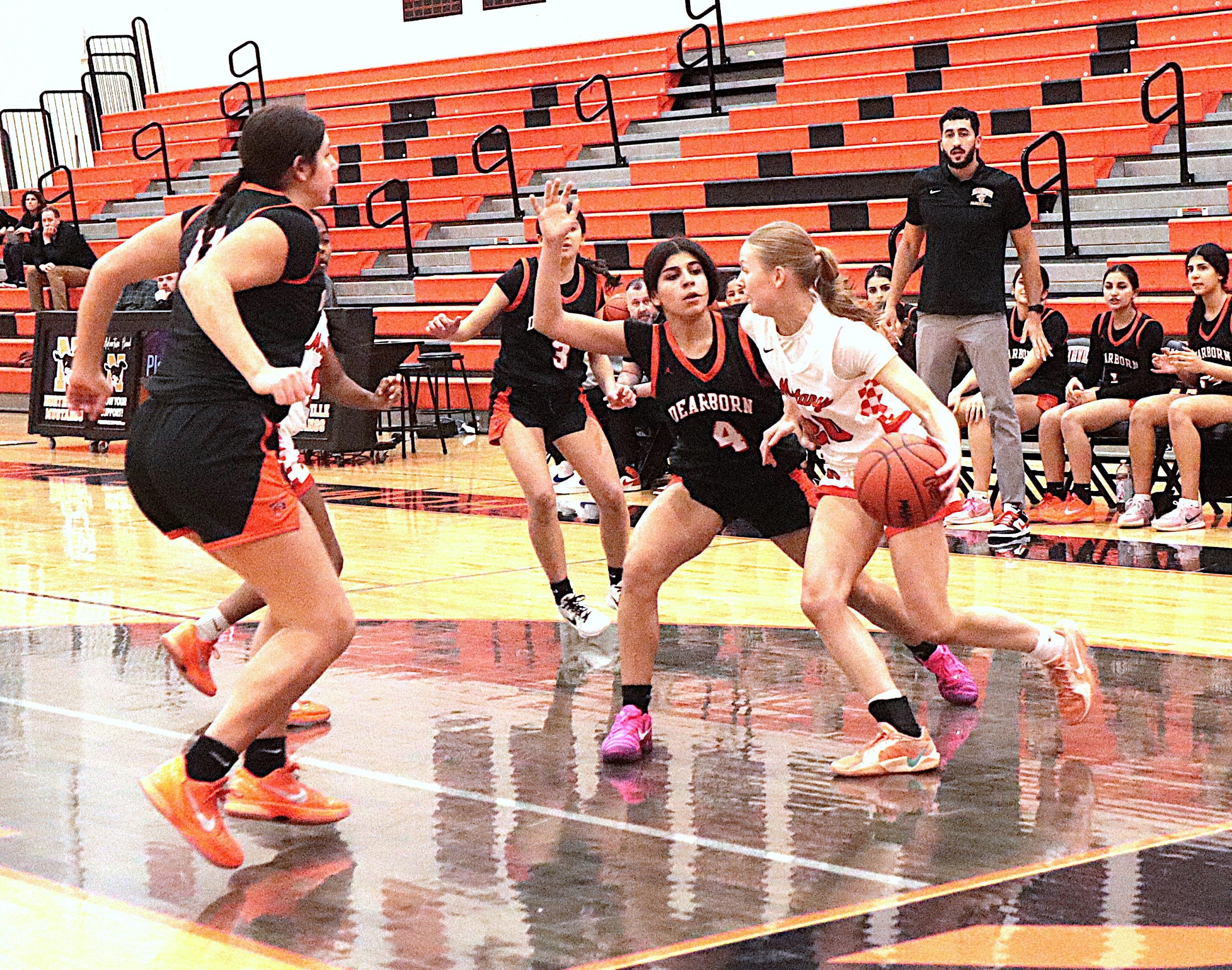 Dearville7 - Social House News