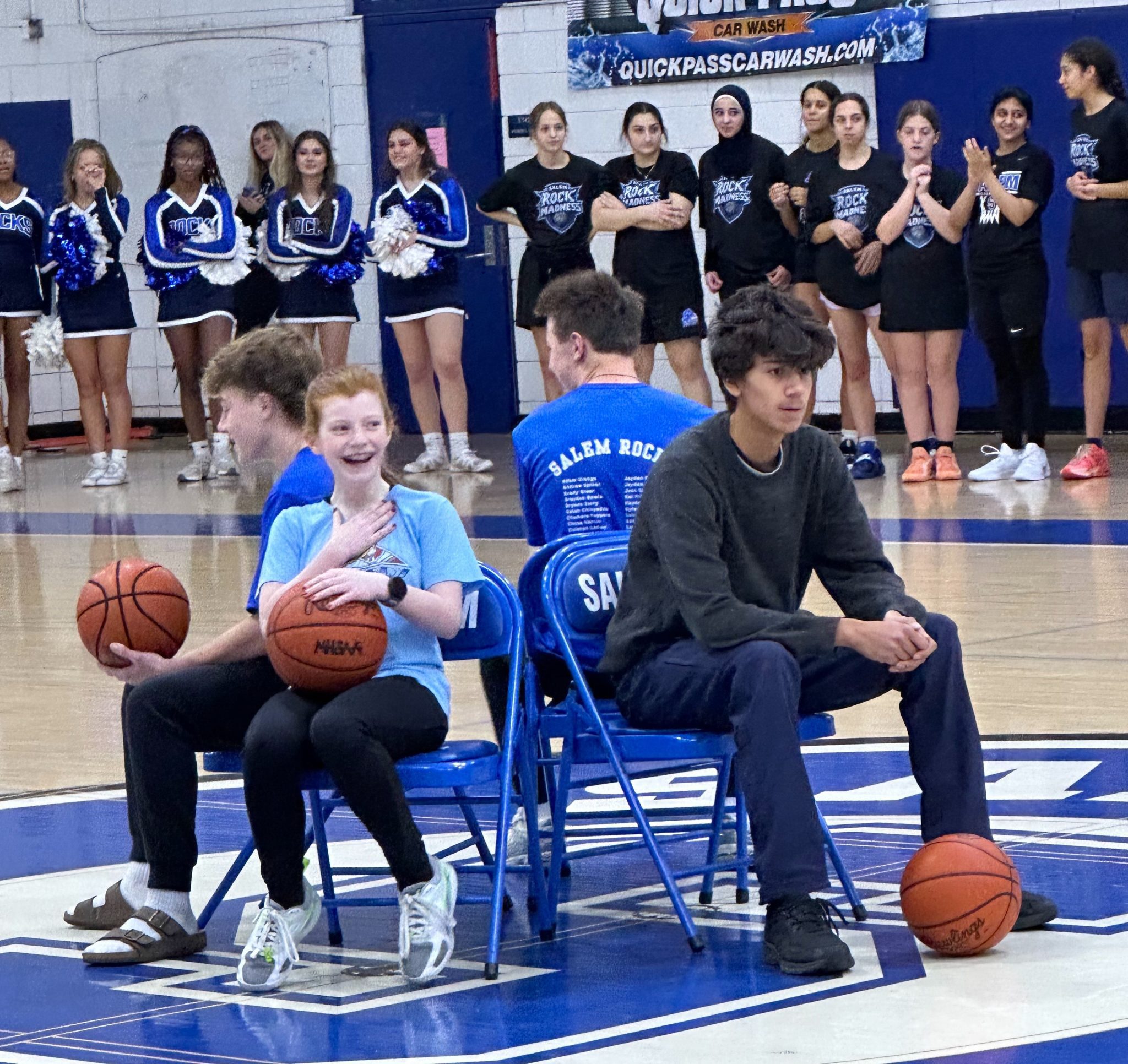 Salem hoops team tips off year with epic Rock Madness event