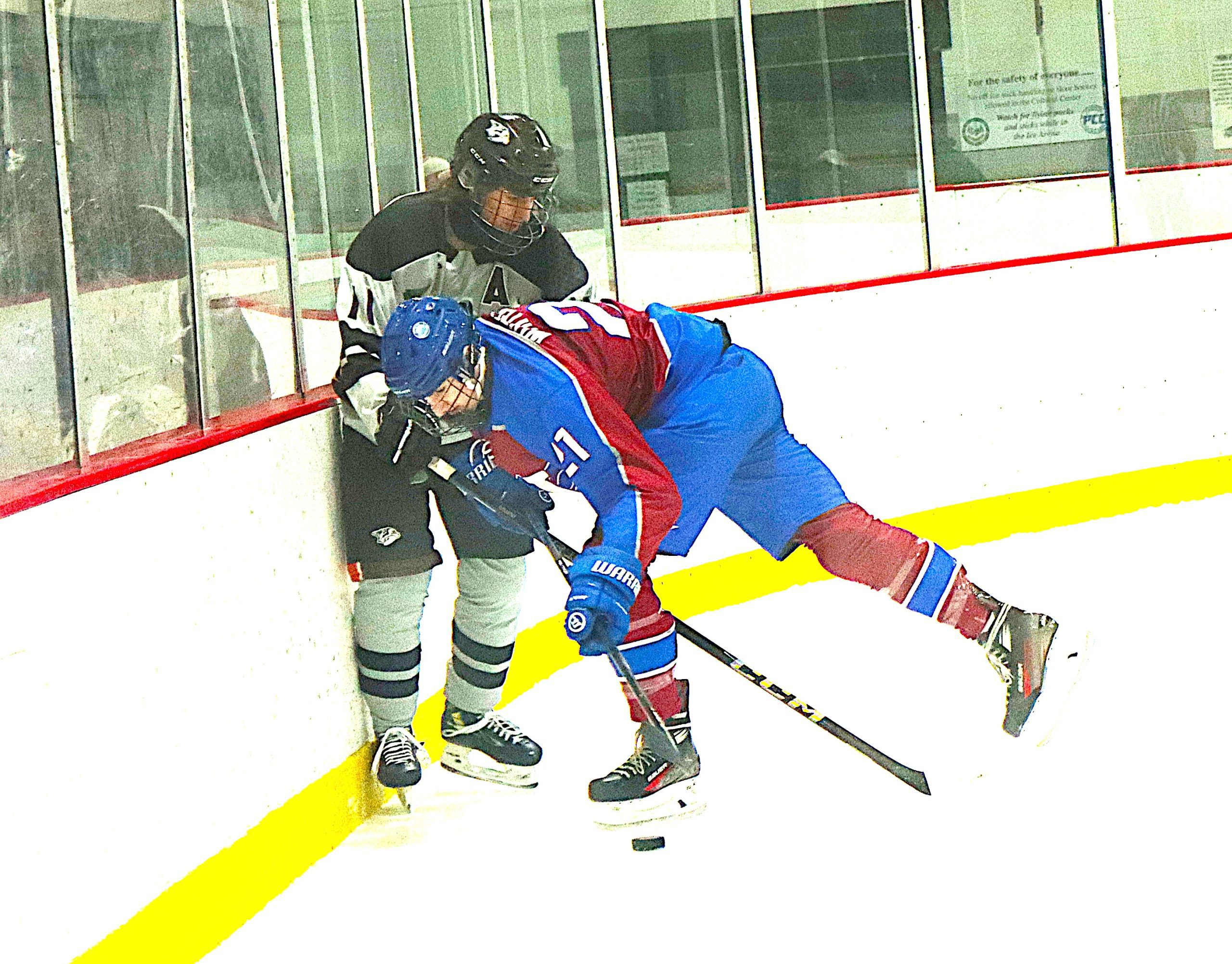 WLU4 - Social House News