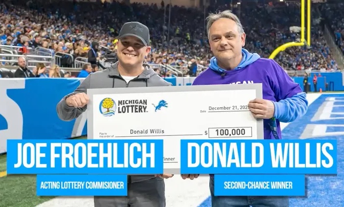  Fraser man wins $100,000 at Detroit Lions second chance event