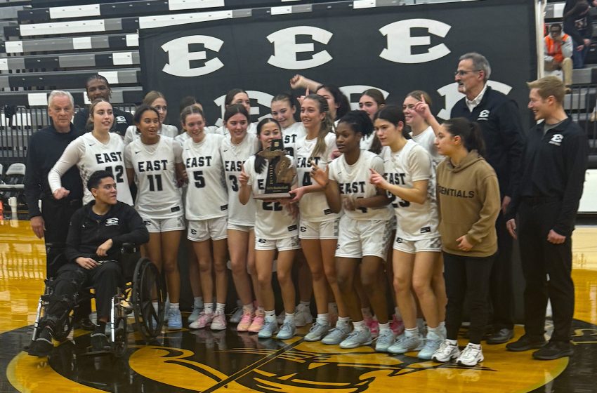  South Lyon East soars to first district title since 2015