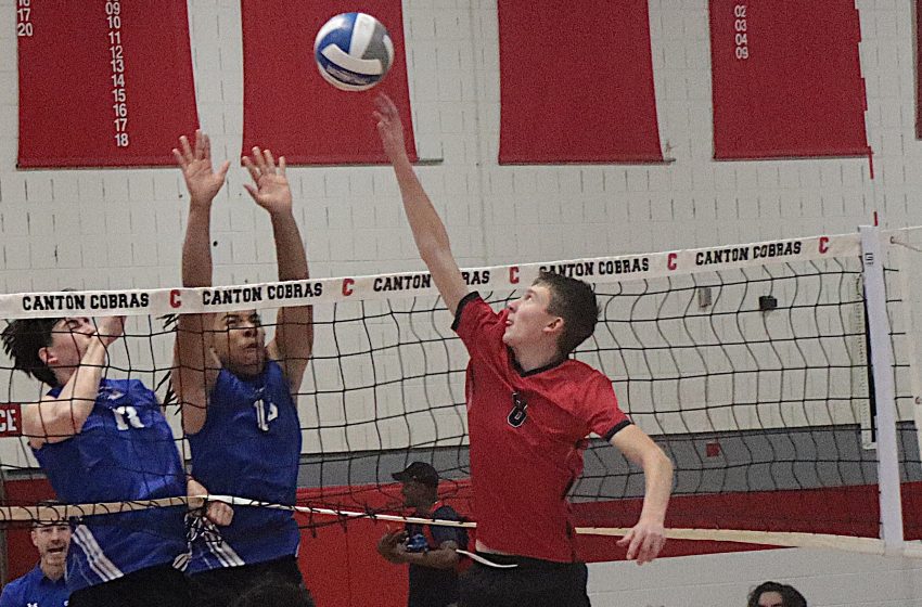  First-ever Salem-Canton boys volleyball rivalry game entertaining