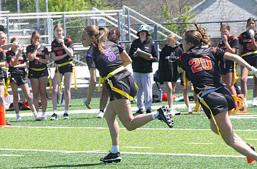 P-CEP Prowler Evelyn Stiglish turns the corner on a long game during Sunday's win over Northville.