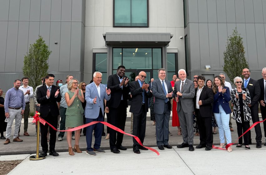  Southgate’s refurbished Bank Tower gem opens with ribbon cutting