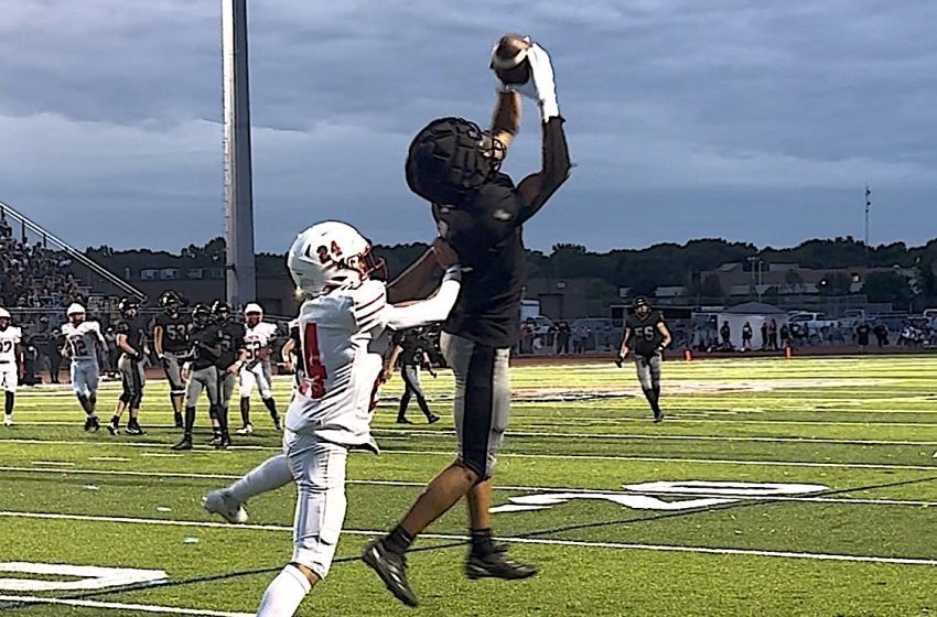  BACK IN BLACK: Resurgent Plymouth holds off Canton, 24-20